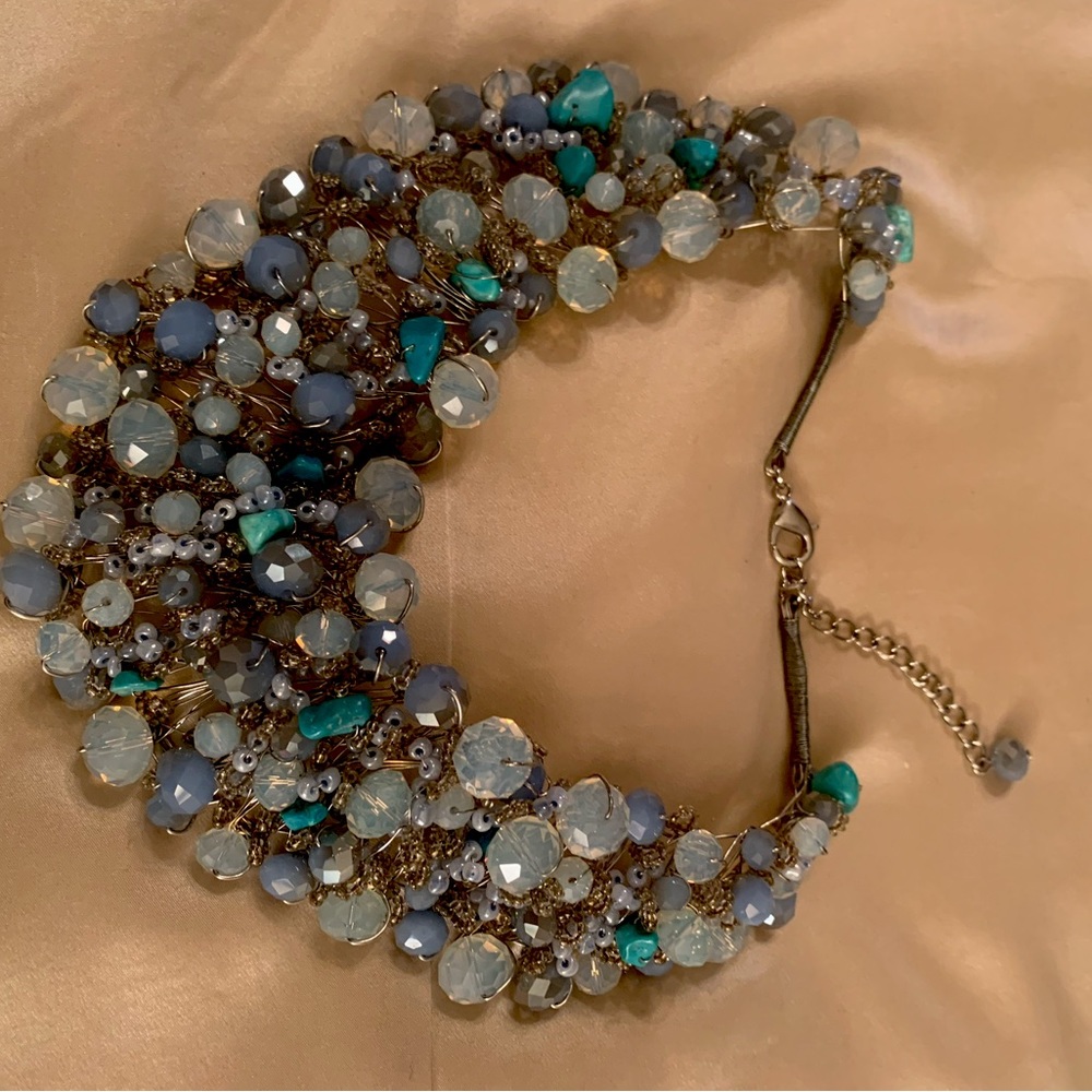 Wow! Fabulous choker.